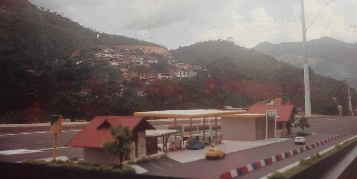 Posto BR - Via Expressa - Nova Friburgo RJ - Foto Principal Capa