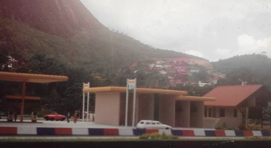 Posto BR - Via Expressa - Nova Friburgo RJ - Detalhe 2