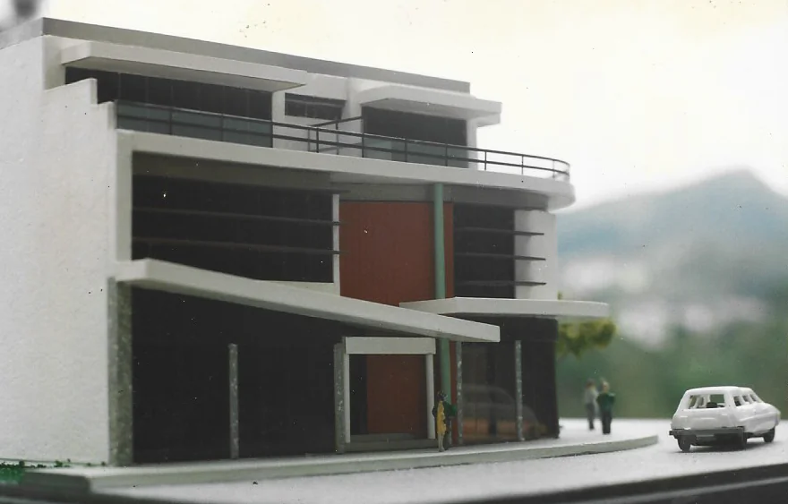 Prédio comercial no centro de Nova Friburgo - RJ - Detalhe 2